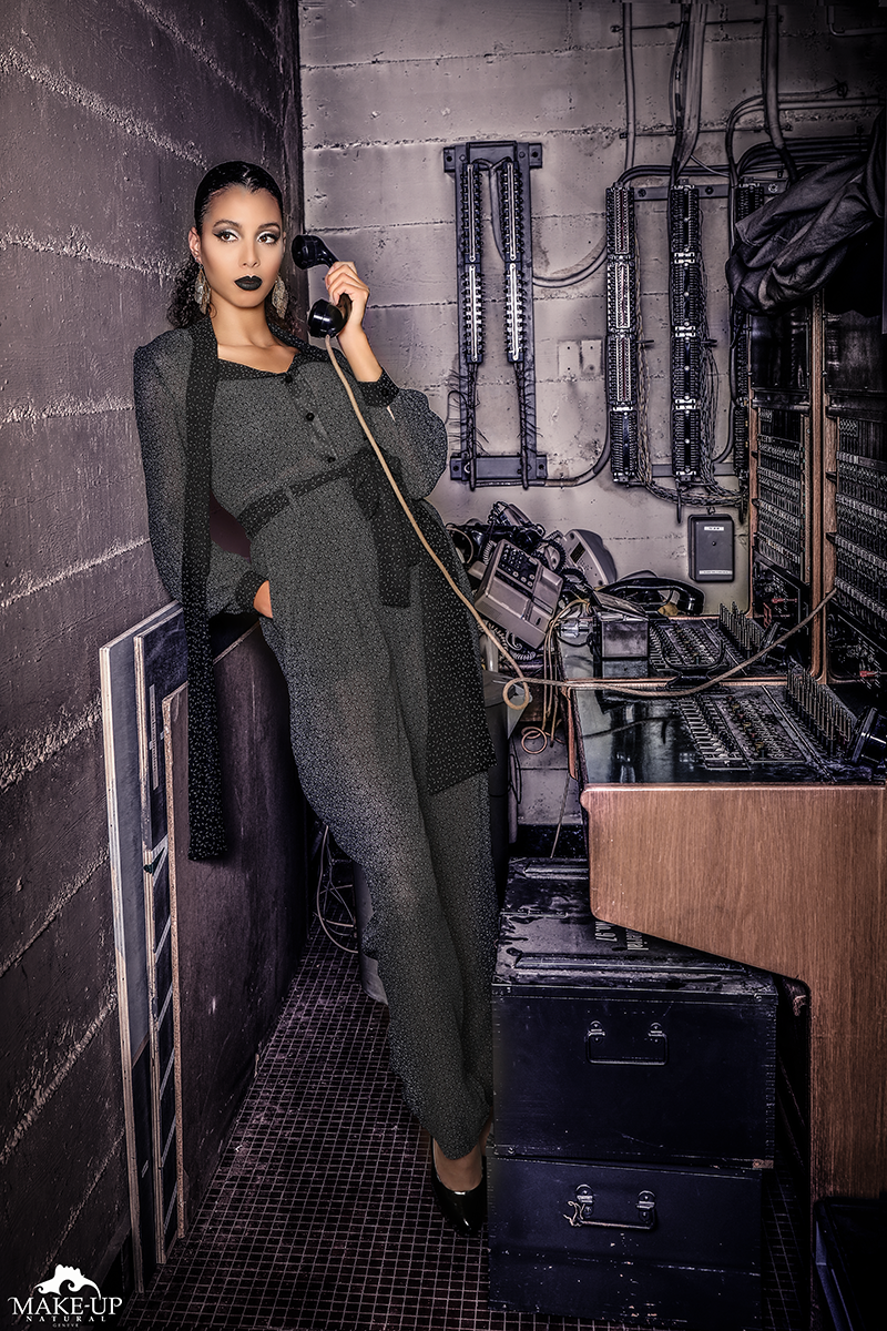 BUNKER PHONE - MAKE-UPNATURAL
